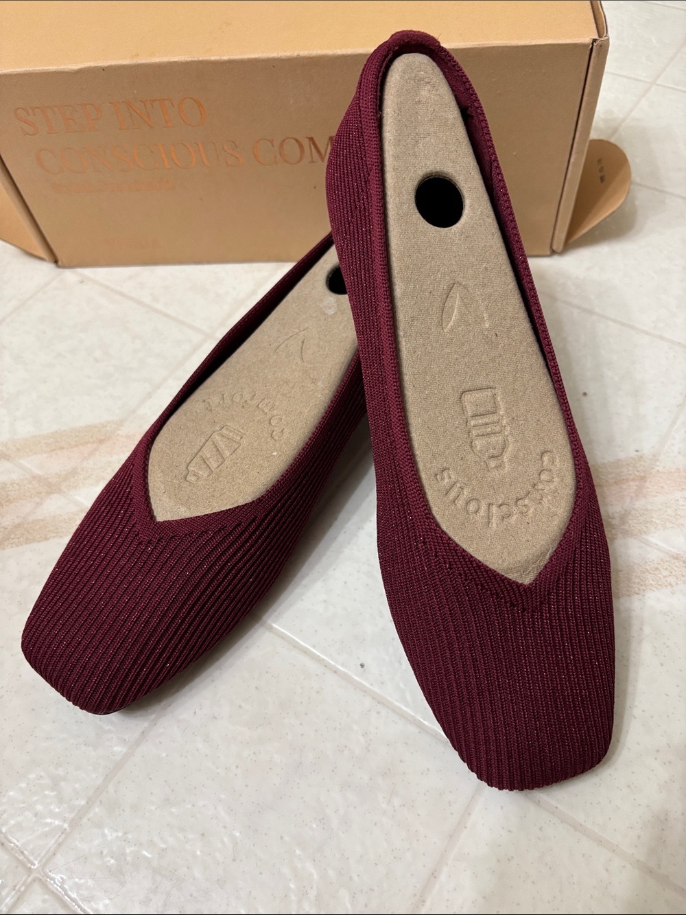Vivaia Margot 2.0 Sparkle Burgundy Ballet Flats